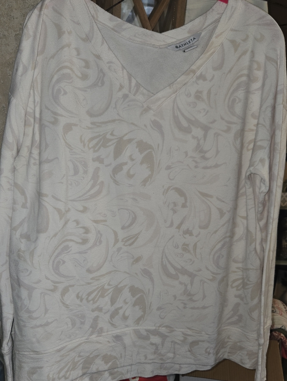 Athleta Cream V-Neck Pullover Top Oversized🎈
